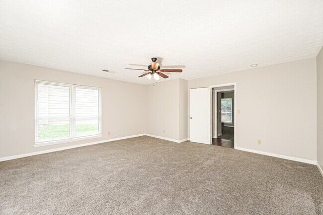Building Photo - 2468 Mistletoe Ln SW