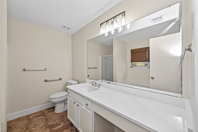 Building Photo - 21090 Alden's Oak