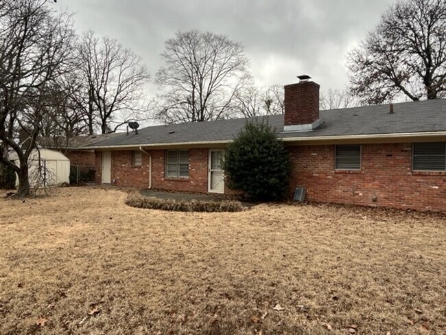 Building Photo - 3712 Pope Ave