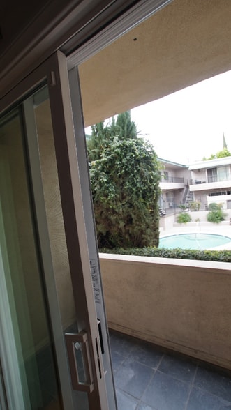 Building Photo - 4521 Colbath Ave