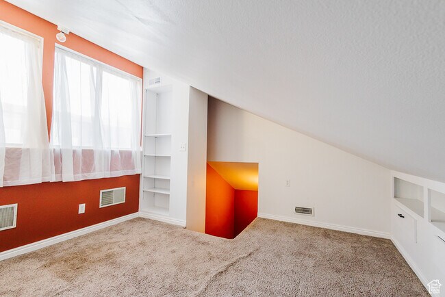 Building Photo - 8544 S 300 E