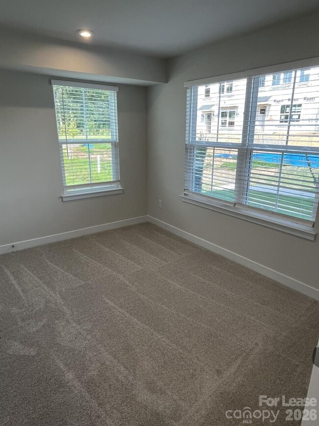 Building Photo - 5013 Griers Hl Dr
