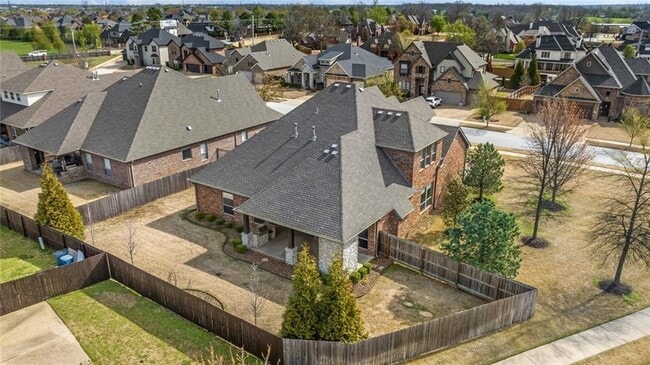 Building Photo - 5404 SW Lavender St