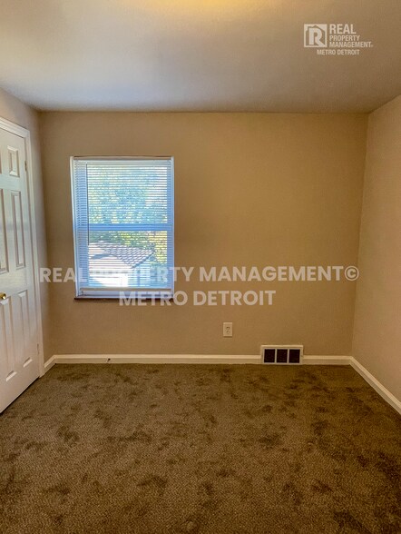 Building Photo - 18935 Indiana St