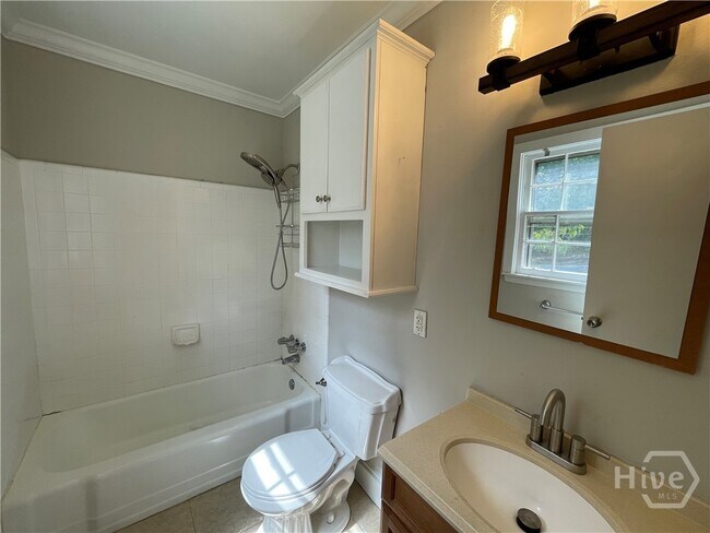 Building Photo - 260 Timberlane Dr