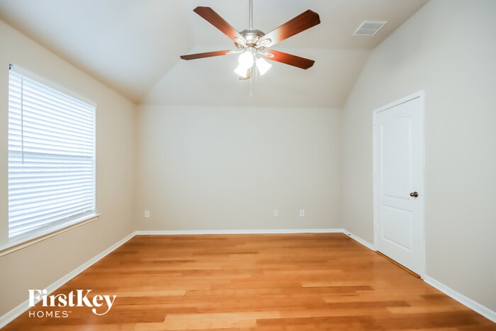 Building Photo - 31223 Rainwood Park Ln