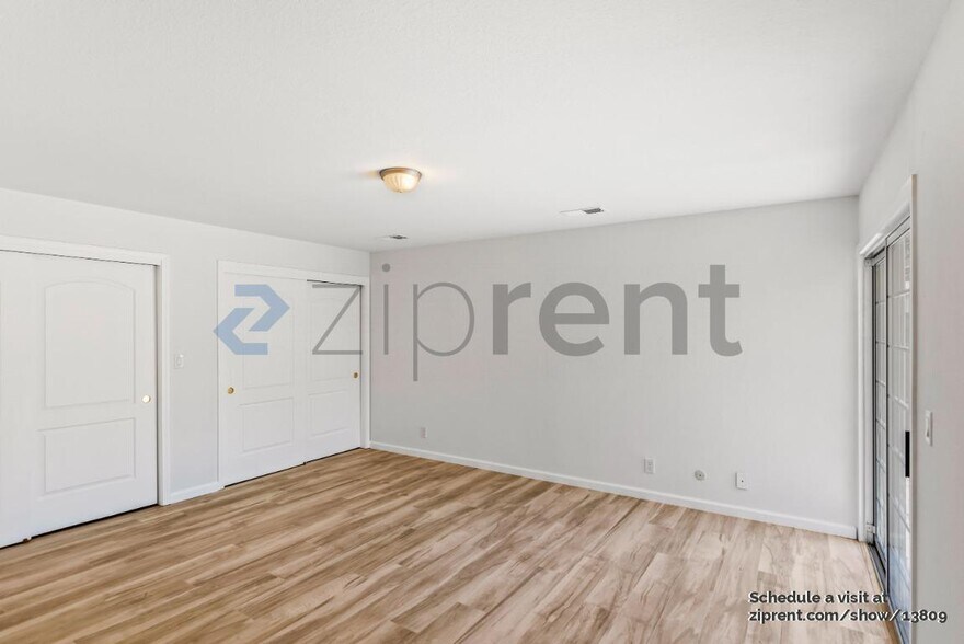 Building Photo - 1400 Arkell Rd