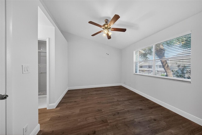 Building Photo - 1921 NE 15th Ave