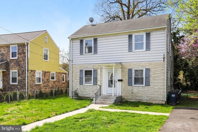 Building Photo - 6226 20th Ave