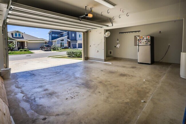 Building Photo - 7108 Garnet Mill Ln
