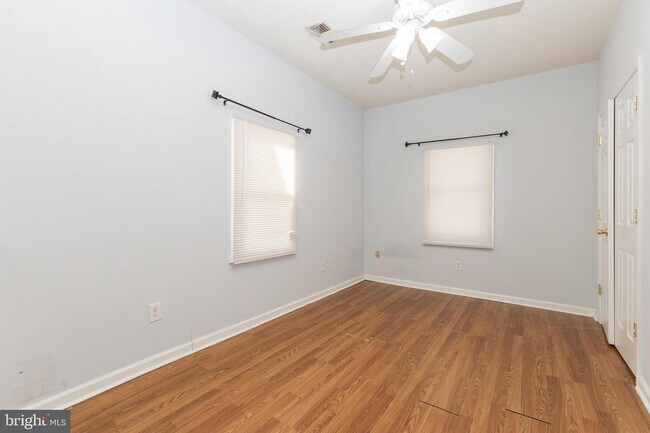 Building Photo - 7832 Martha Washington St