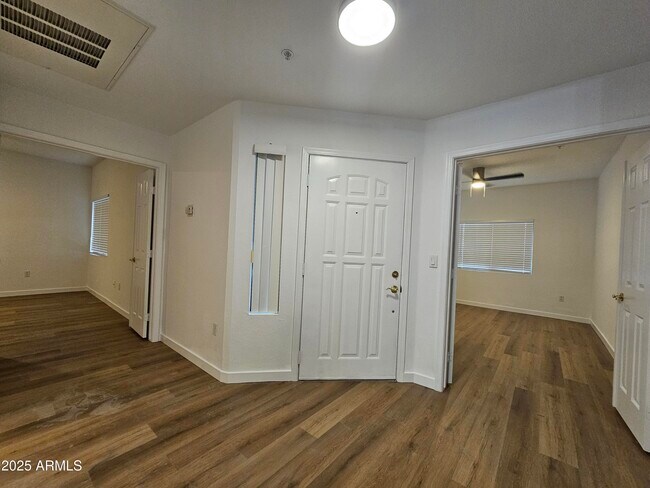 Building Photo - 15050 N Thompson Peak Pkwy