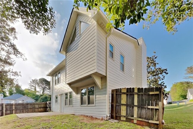 Building Photo - 1800 Baynard Ct NW