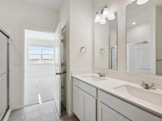 Building Photo - 43137 Capilano Clb Ct