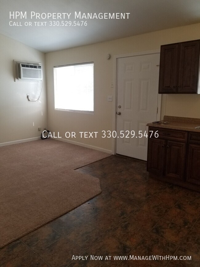Building Photo - 2381 Newton-