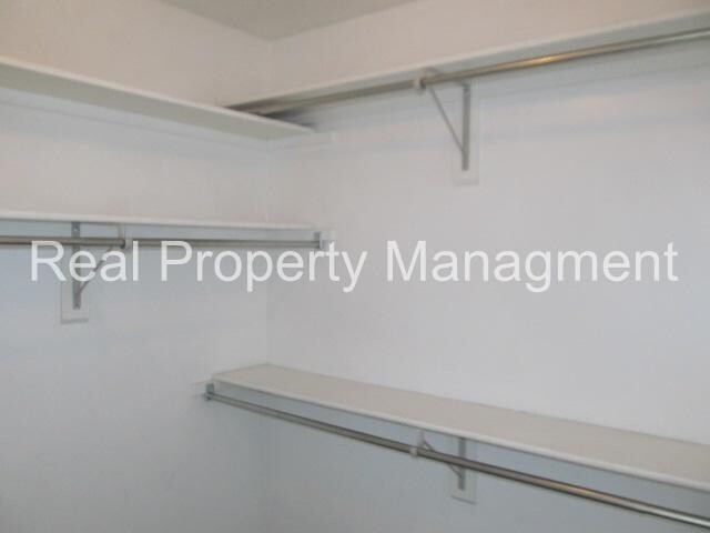 Building Photo - 1765 N 200 E