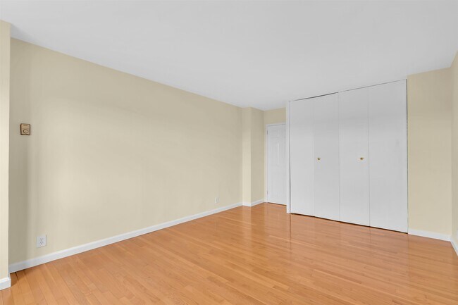 Building Photo - 6600 JFK Blvd E