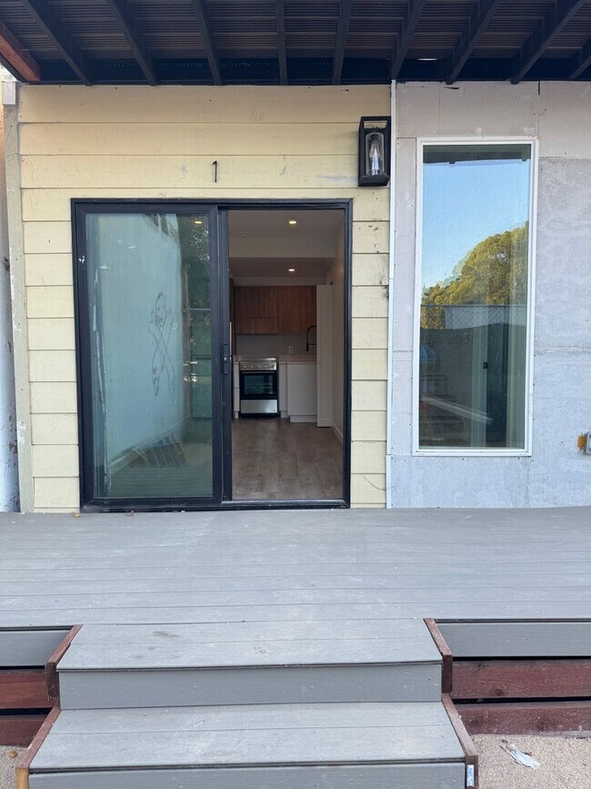Building Photo - ONE MONTH FREE!! BRAND NEW CONSTRUCTION!! ...