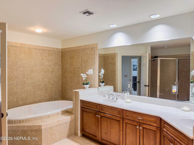 Building Photo - 1478 Riverplace Blvd