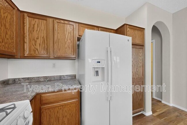 Building Photo - 10912 Dream Weaver Dr NW