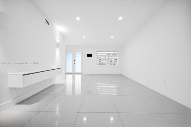Building Photo - 13284 SW 39th St