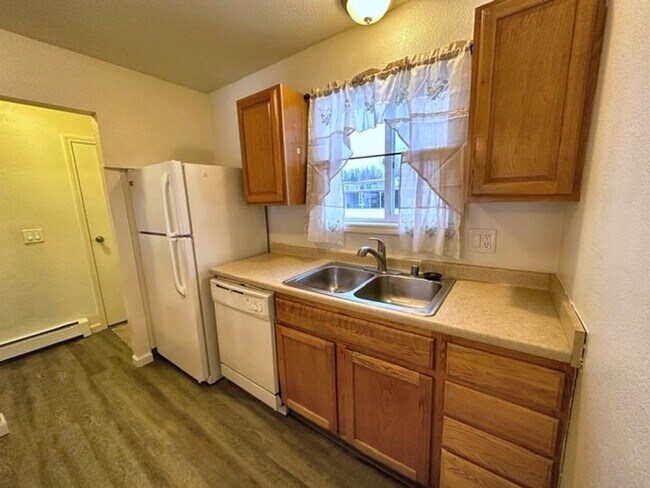 Building Photo - 3012 W 33rd Avenue