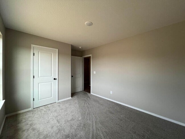 Building Photo - Brand New Home!!