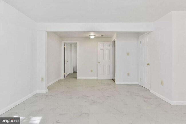 Building Photo - 10606 Tuppence Ct
