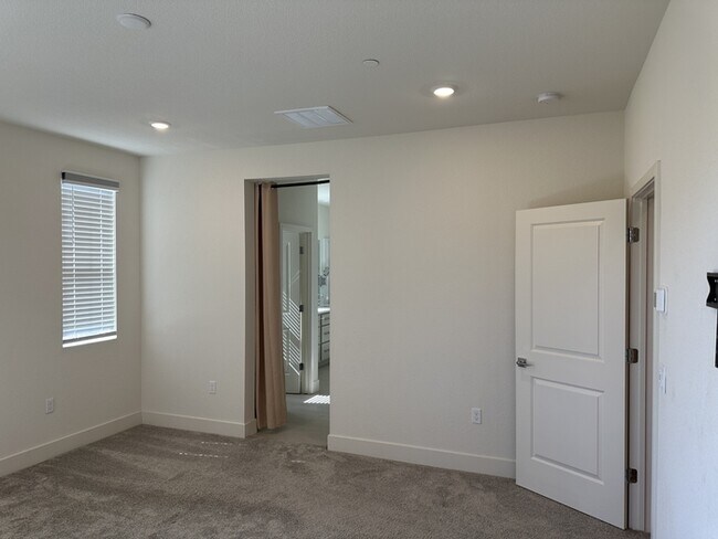 Building Photo - 7329 Umberto Pl