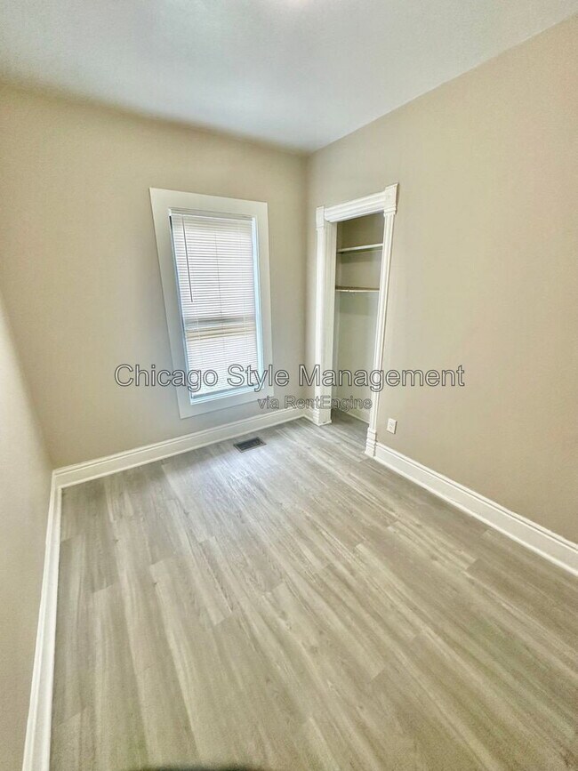 Building Photo - 2835 W 38th Pl