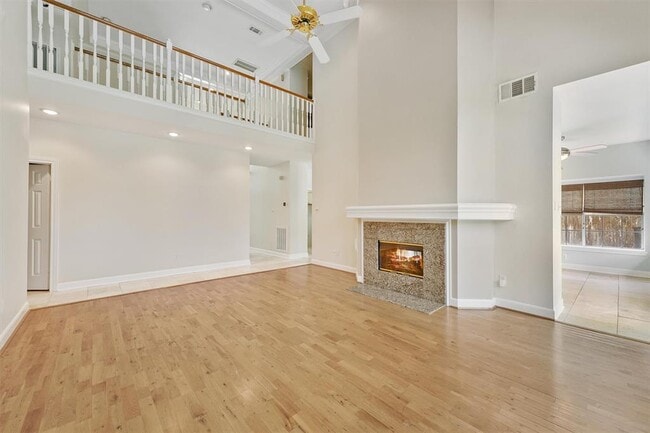 Building Photo - 14119 Scarborough Fair St