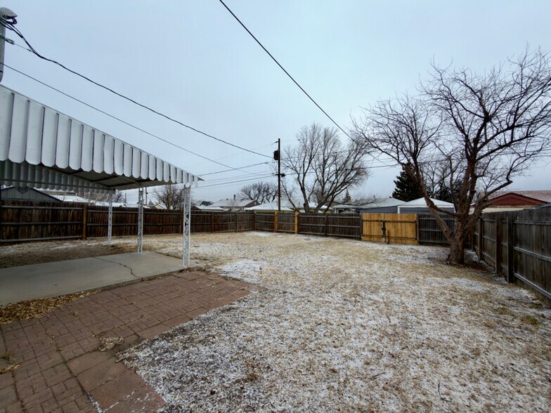 Building Photo - 1509 Oak Ct