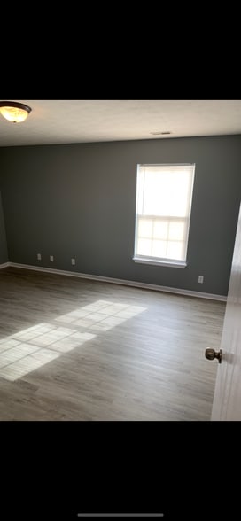 Building Photo - 3401 Wyndham Way