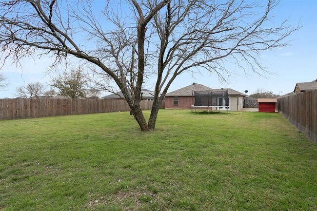 Building Photo - 608 Mesquite Dr