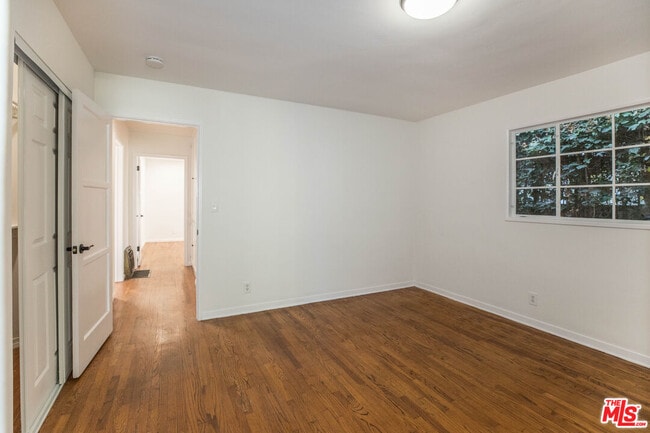 Building Photo - 437 N Swarthmore Ave