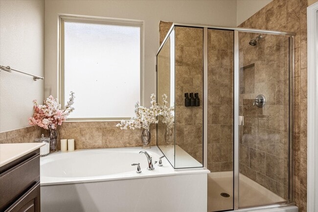 Building Photo - 228 Mineral Point Dr