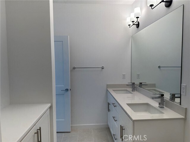 Building Photo - 665 E Foothill Blvd