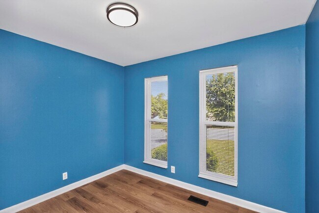 Building Photo - 3153 Towne Village Rd