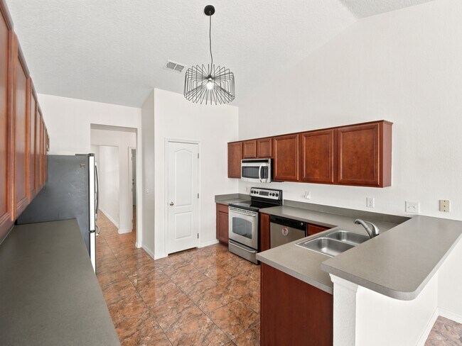 Building Photo - 6013 Brick Rd