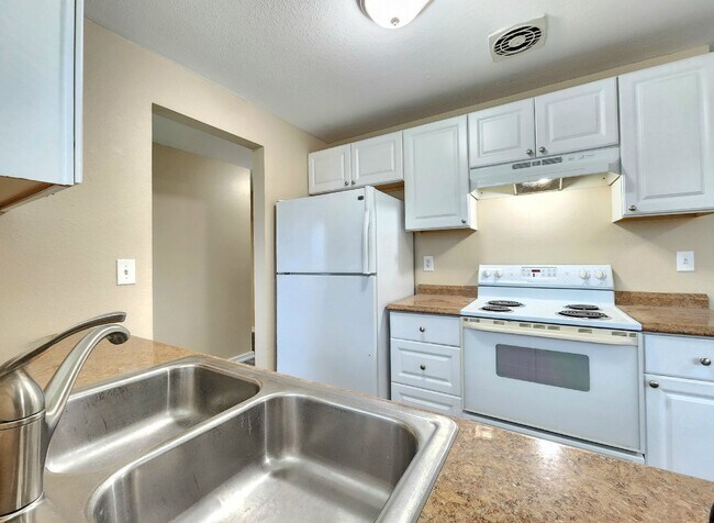 Building Photo - 3 Bedroom / 1 Bath Home in Lake Stevens with View