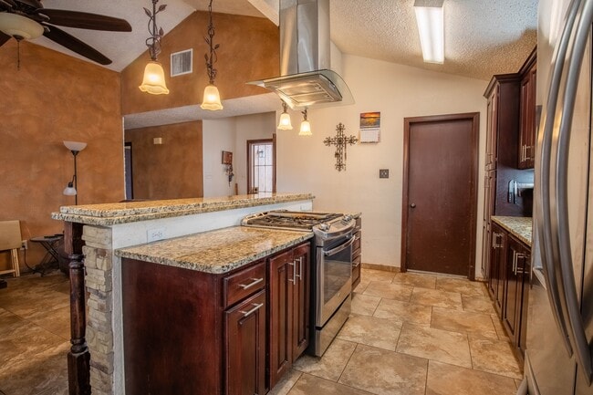 Building Photo - 1980 Buchanan Ave