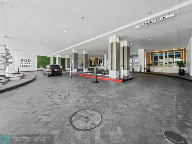 Building Photo - 400 Sunny Isles Blvd