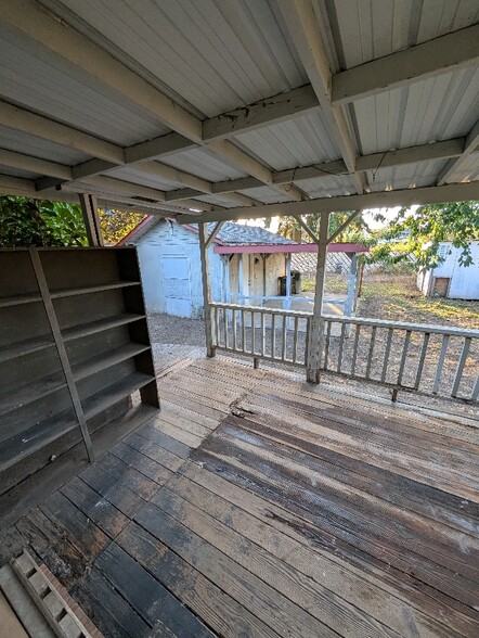 Building Photo - 354 SW 10th St