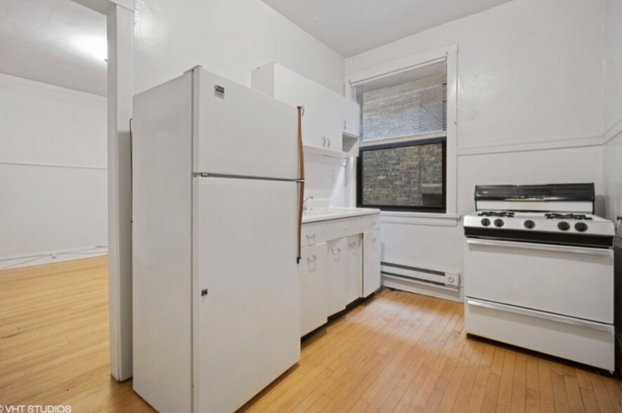 Building Photo - 1131 Oak Ave