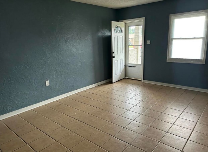 Building Photo - 294 W Wood St