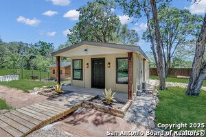 Building Photo - 1038 Madeline St