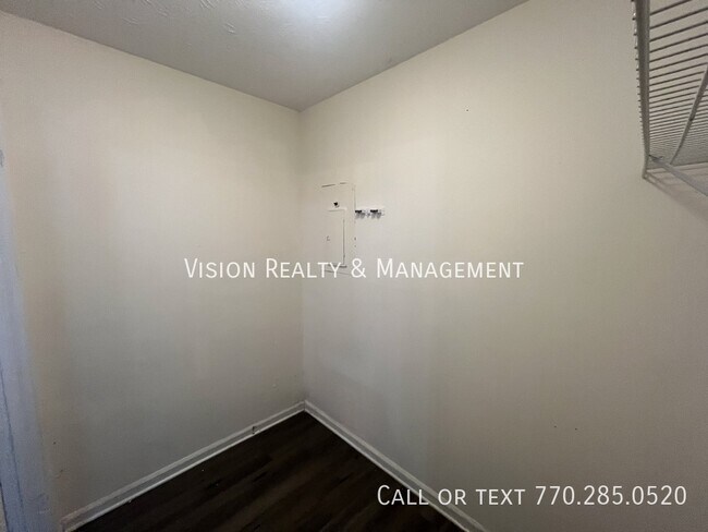 Building Photo - 153 Carroll Cir