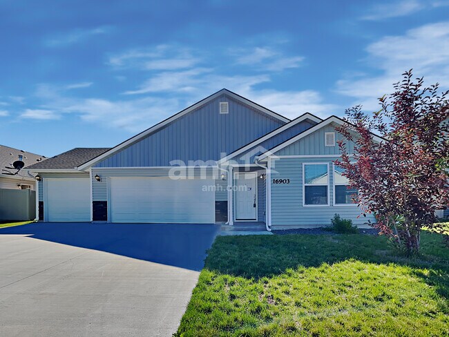 Primary Photo - 16903 Bethany Ave