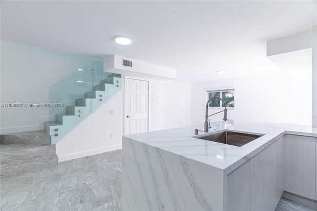 Building Photo - 13900 SW 65th Terrace