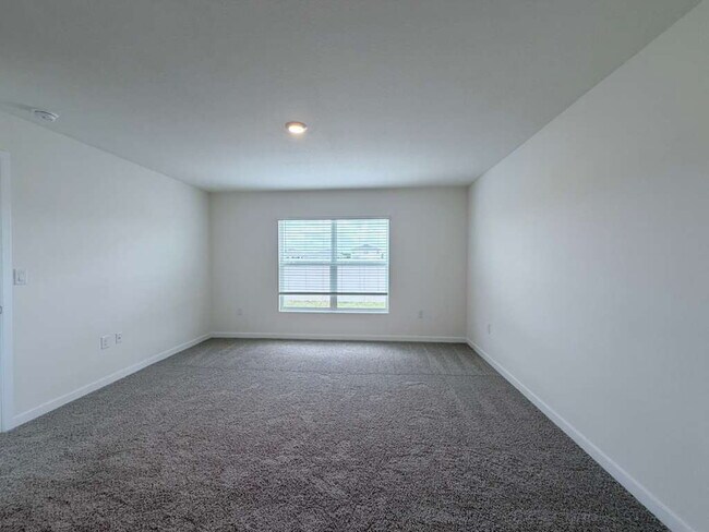 Building Photo - MOVE-IN SPECIAL 2 WEEKS FREE RENT!! NO APPLICATION FEES FOR APPROVED APPLICANTS**Beautiful Brand-...